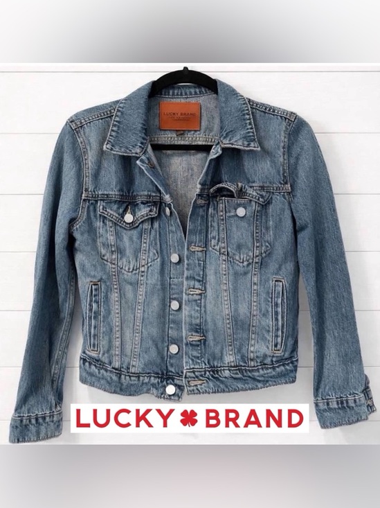 Lucky Brand Jackets & Blazers - 🦋💙 Lucky Brand Classic Denim Jean Jacket Medium Wash Women’s Size Small